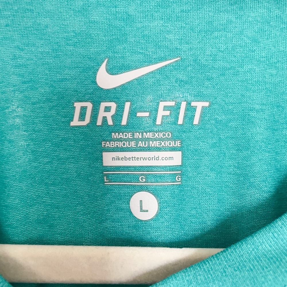 Nike Dri-Fit - Picture 3 of 3
